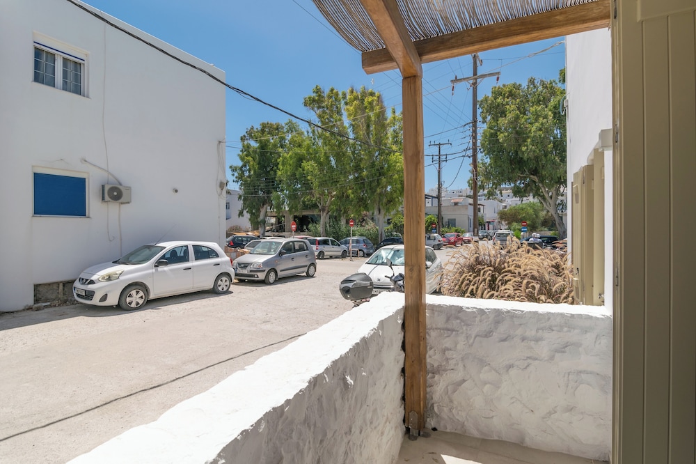 Arco Solium Suites 40/48