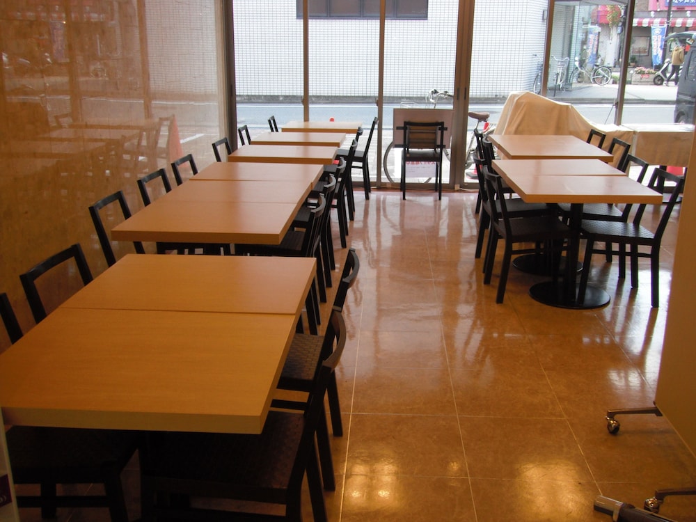 restaurant cafeteria