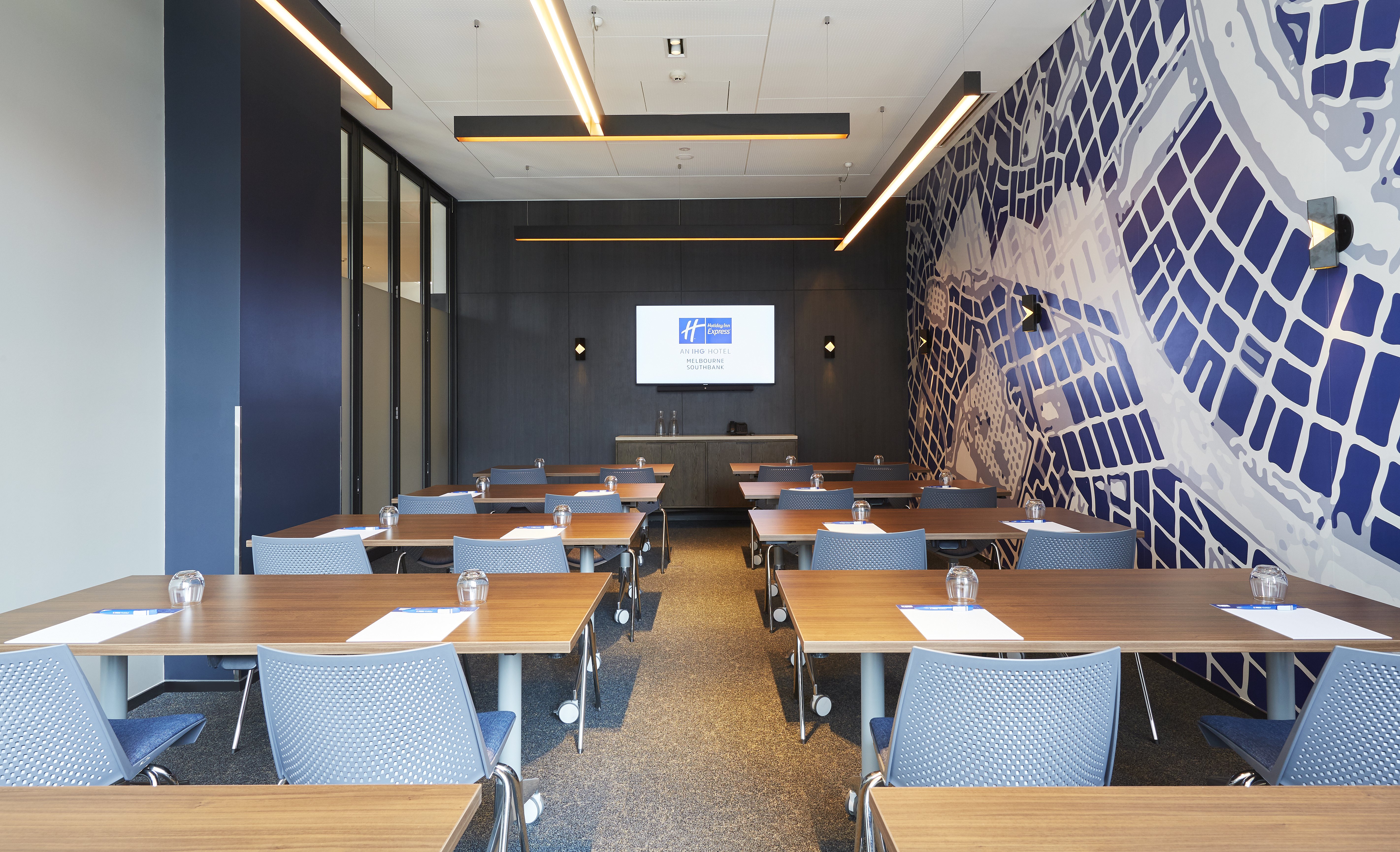 Holiday Inn Express Melbourne Southbank 60/77