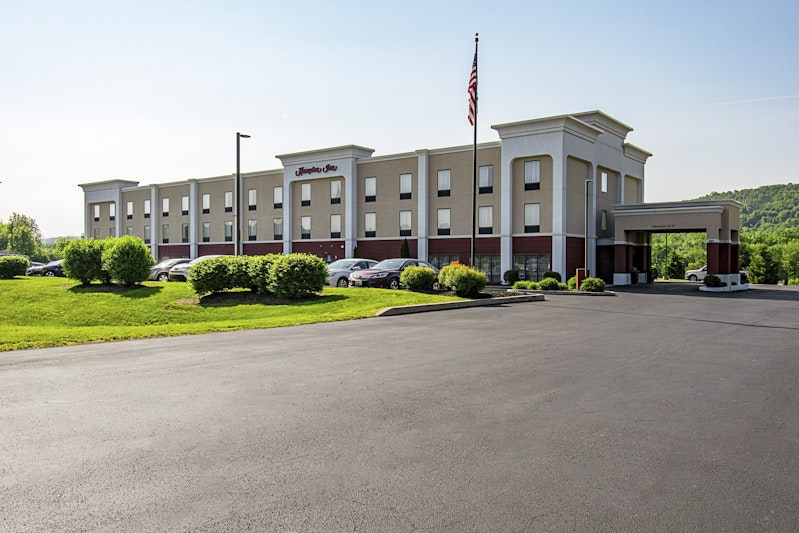 Hampton Inn Pine Grove 46/58