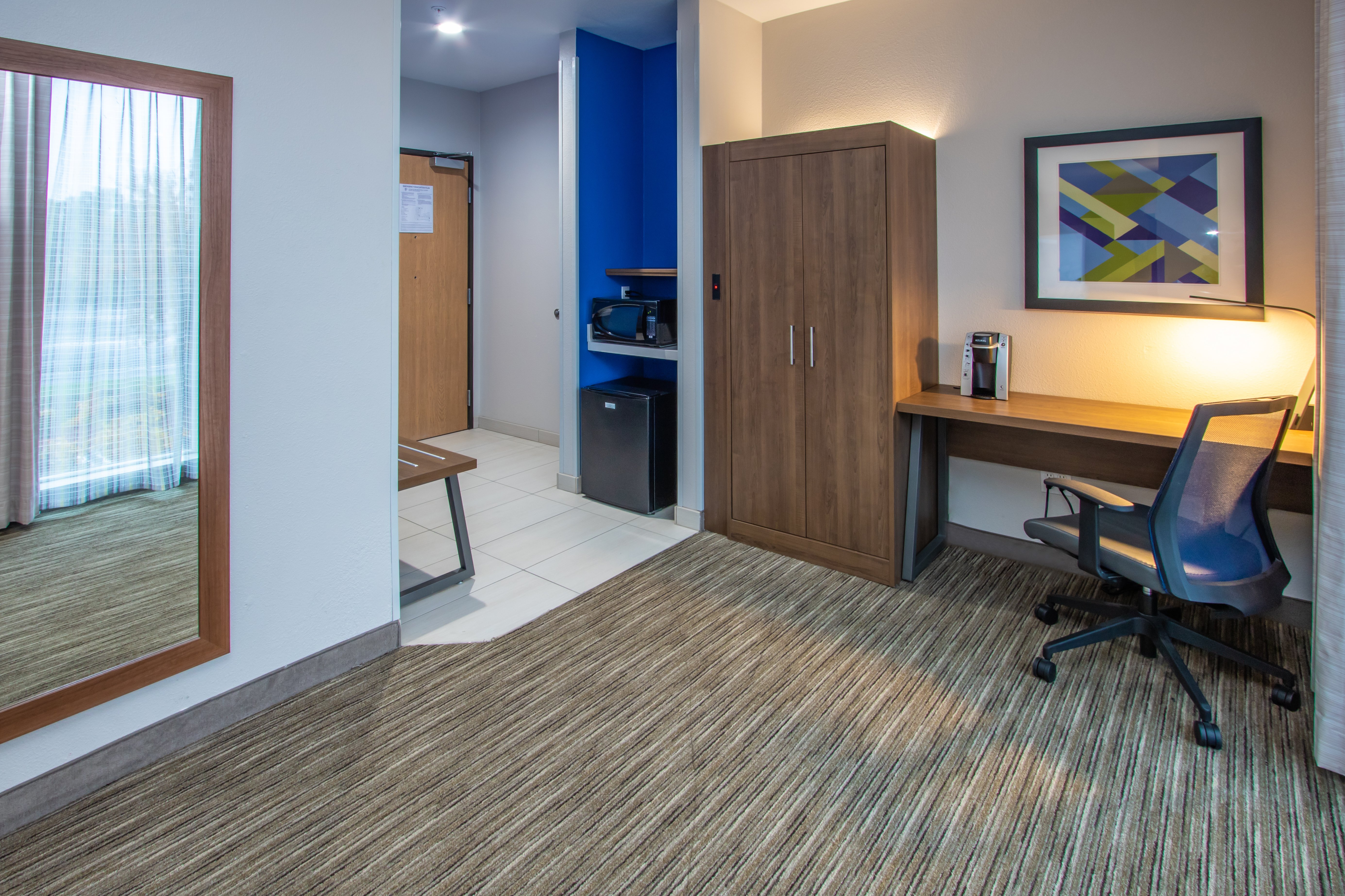 Holiday Inn Express Hotel Suites Roseville Galleria Area 20/49
