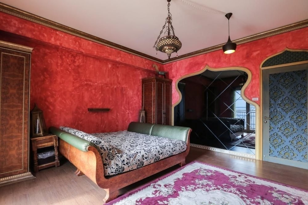 SUPERIOR, DOUBLE BED