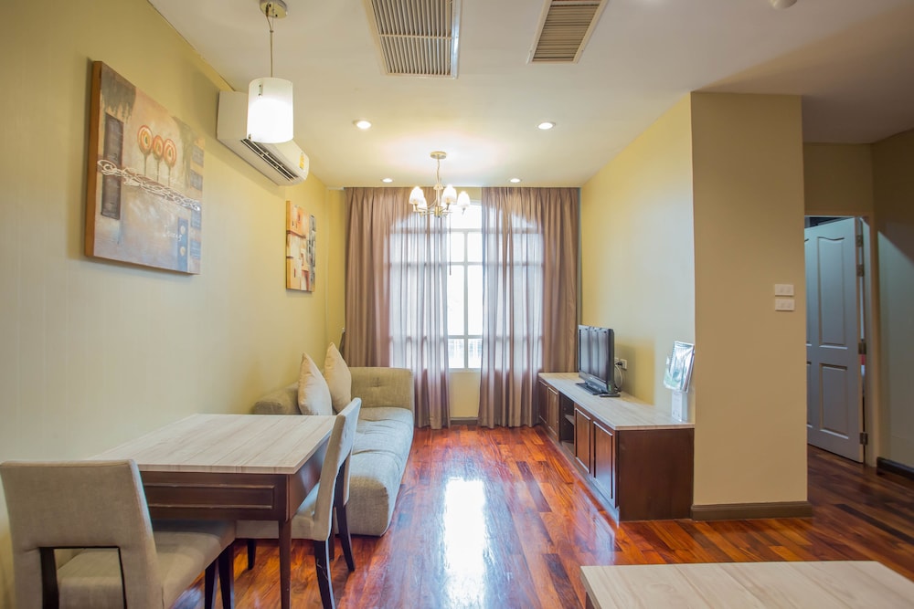 Greenview Ekkamai 10 35/48