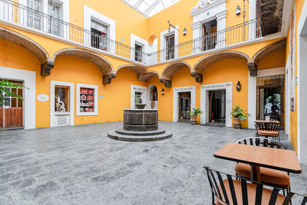 Hotel Meson de San Sebastian 39/50