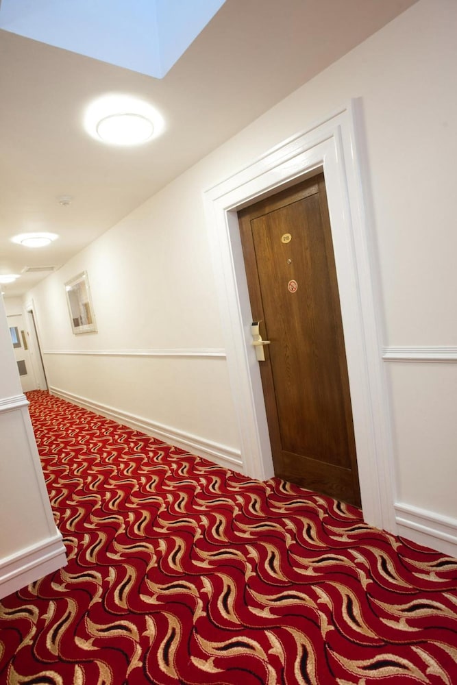 Adair Arms Hotel 8/50