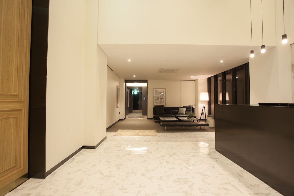 Gaden Hotel 7/56