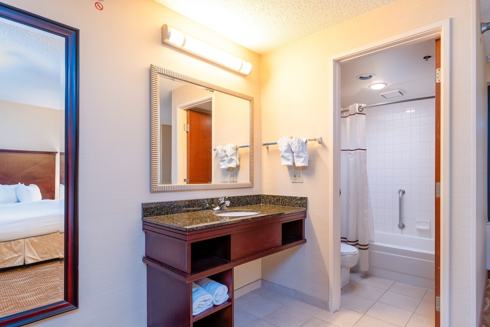Kahler Inn and Suites - Mayo Clinic Area 59/60