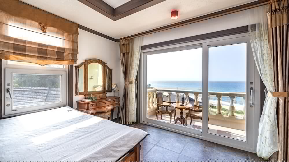 Eastern Castle Pension 23/76