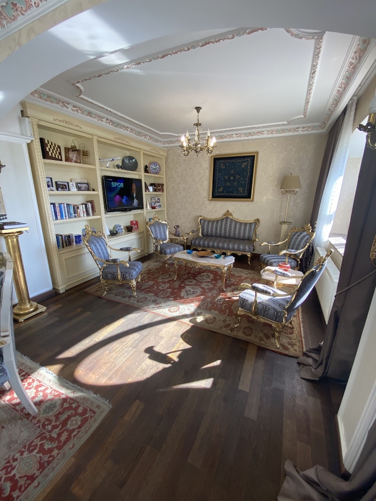 Muyan Suites 44/68