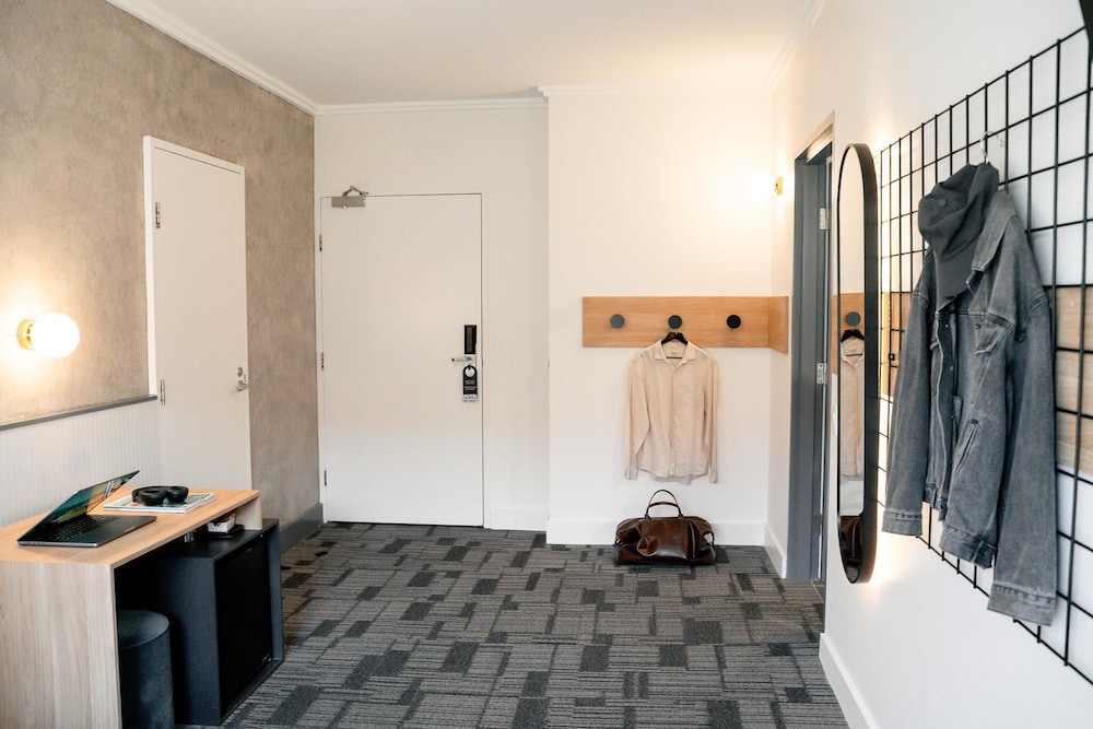 Hotel Totto Wollongong 50/51