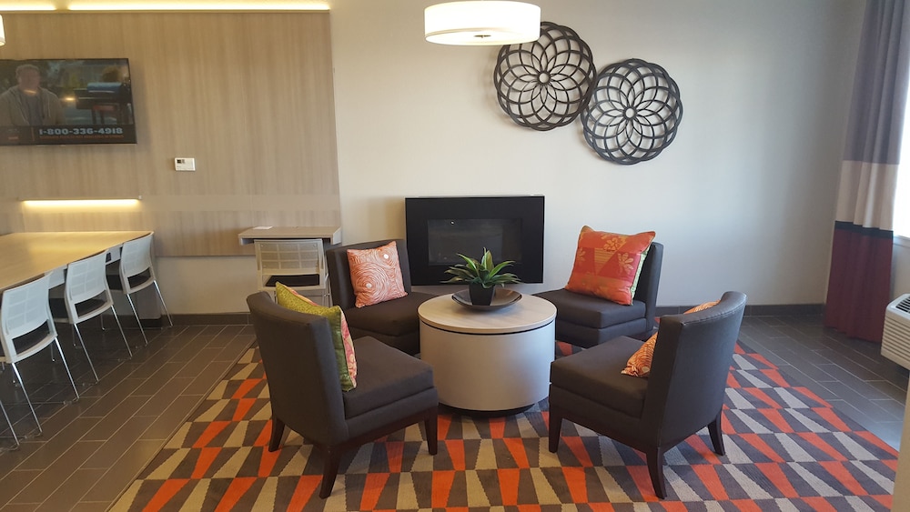 Microtel Inn And Suites By Wyndham Perry 27/41