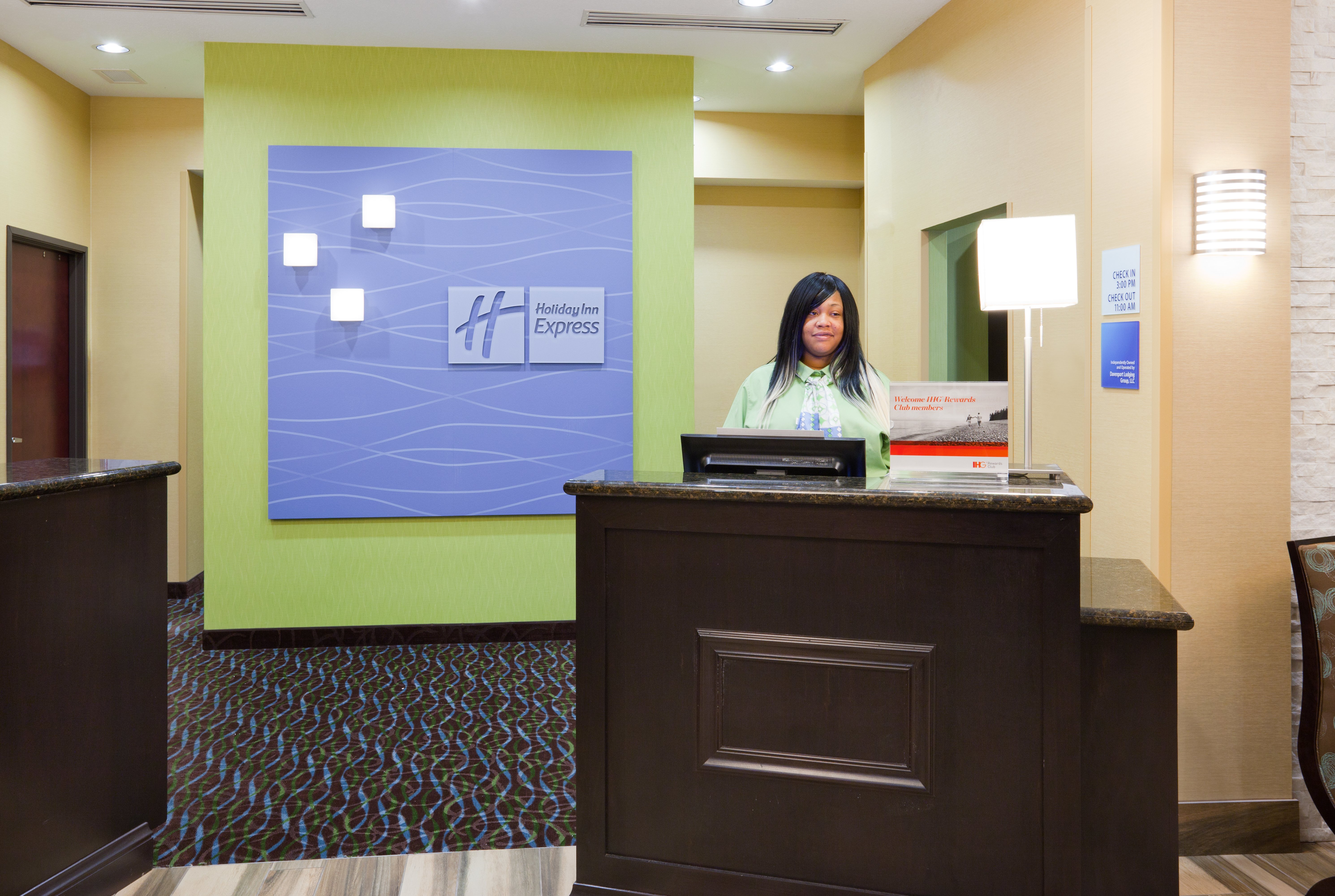 Holiday Inn Express & Suites Davenport, an IHG Hotel 7/26