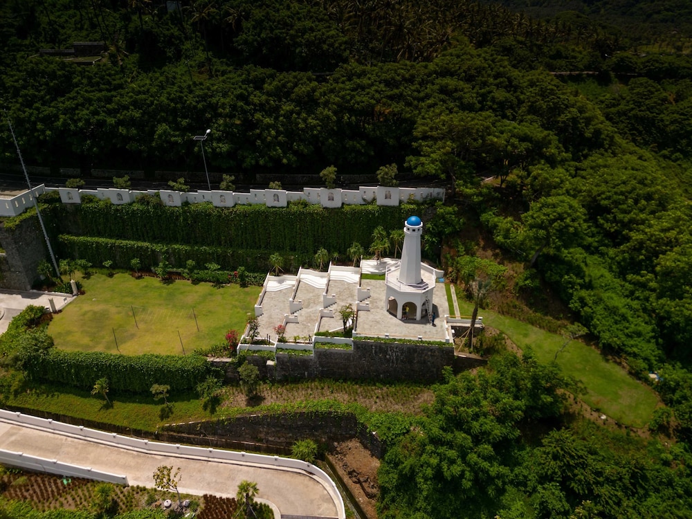 Royal Avila Boutique Resort 40/45