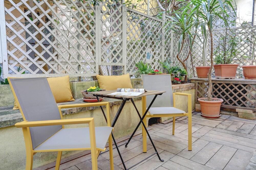 Santi Quattro Apartment & Rooms - Colosseo 34/49