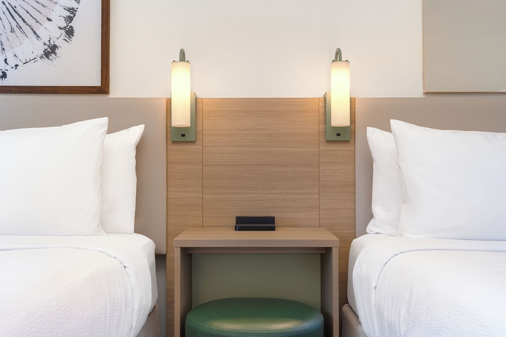 Spark by Hilton California Lexington Park 29/55