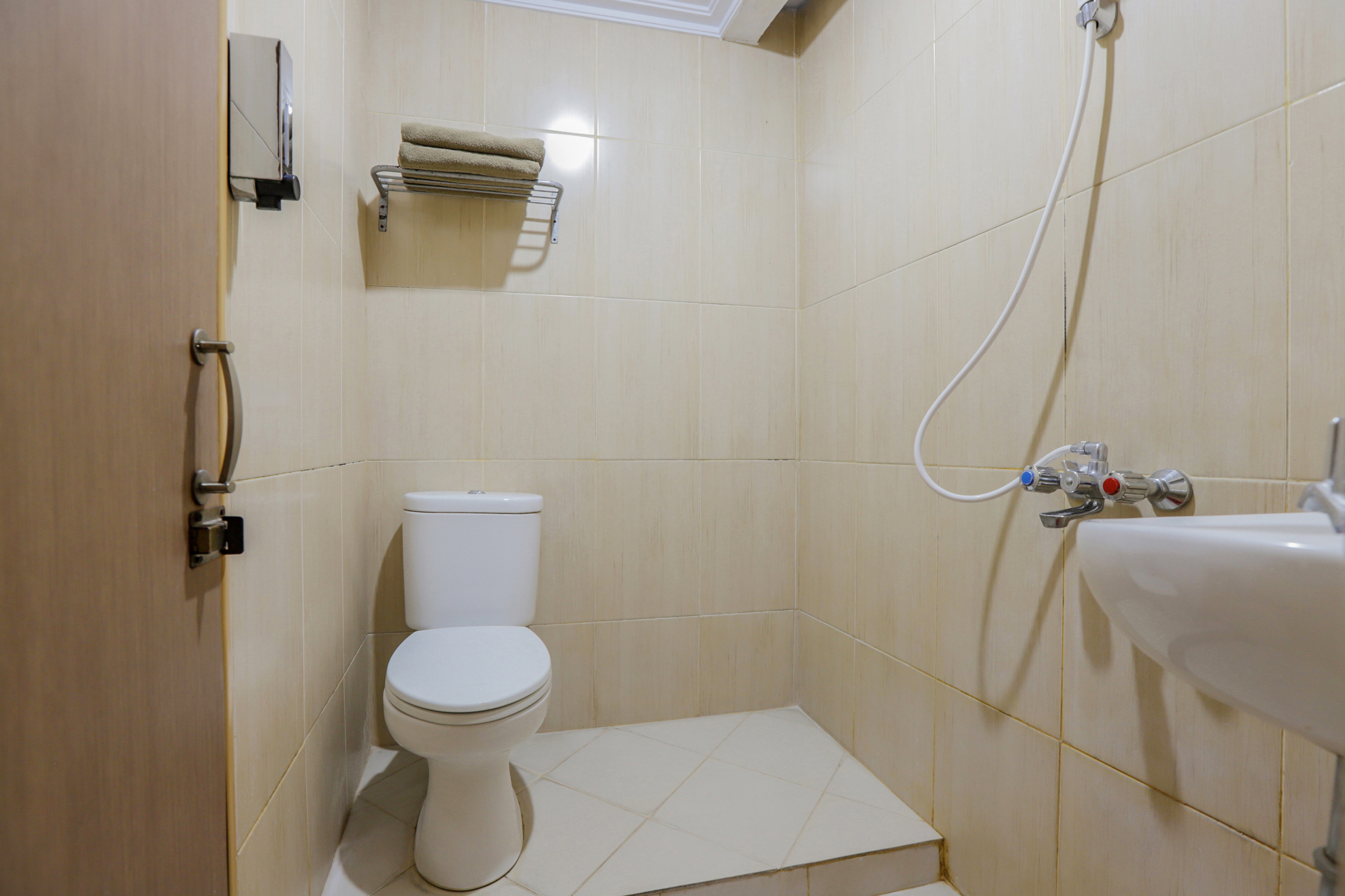 OYO 918 Hotel Senen Indah Syariah 44/50
