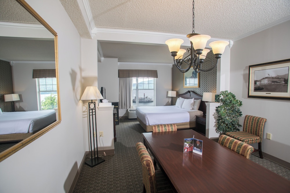 Fort William Henry Hotel and Conference Center 19/67