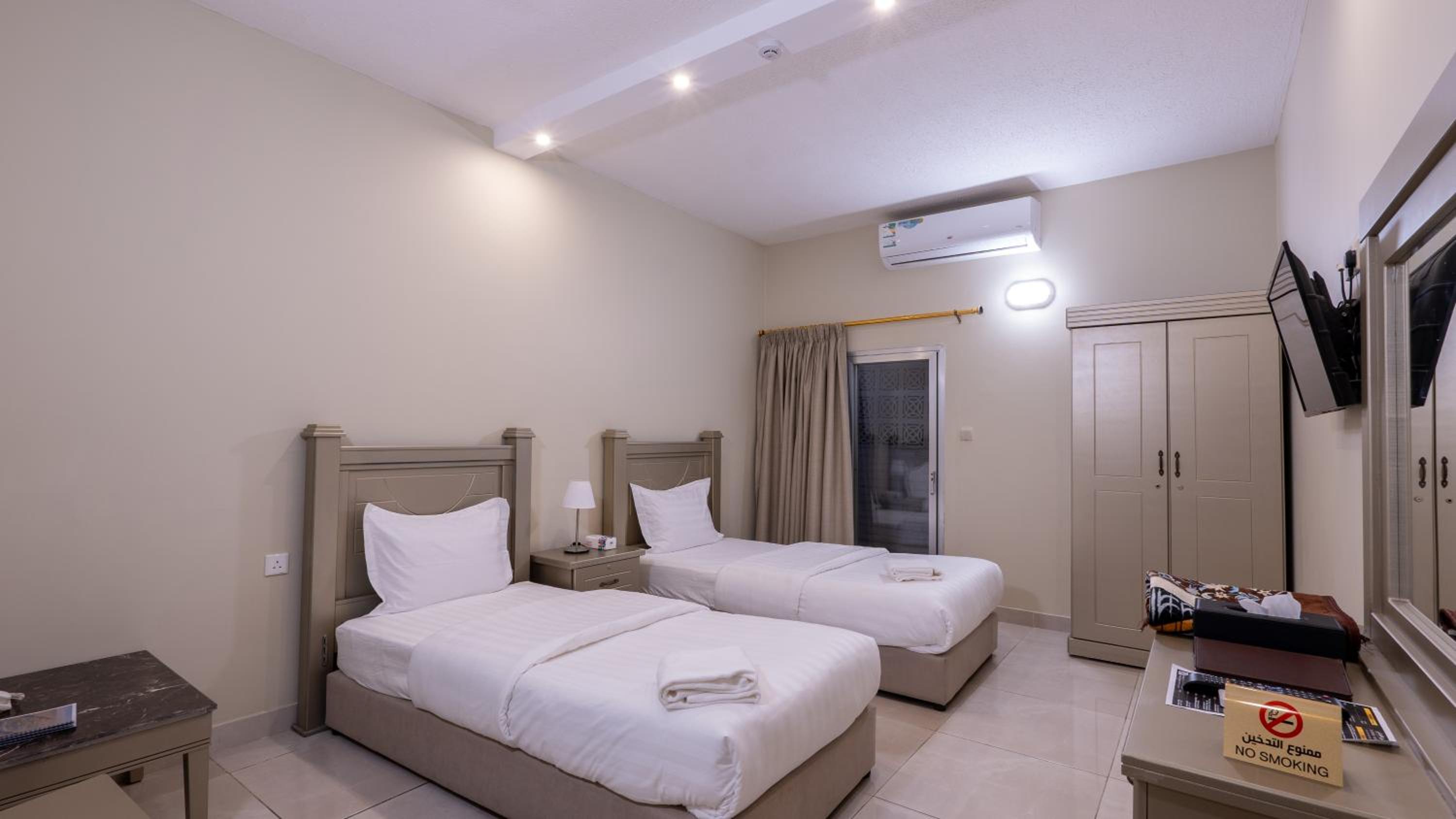Aliqbal Hotel 17/29
