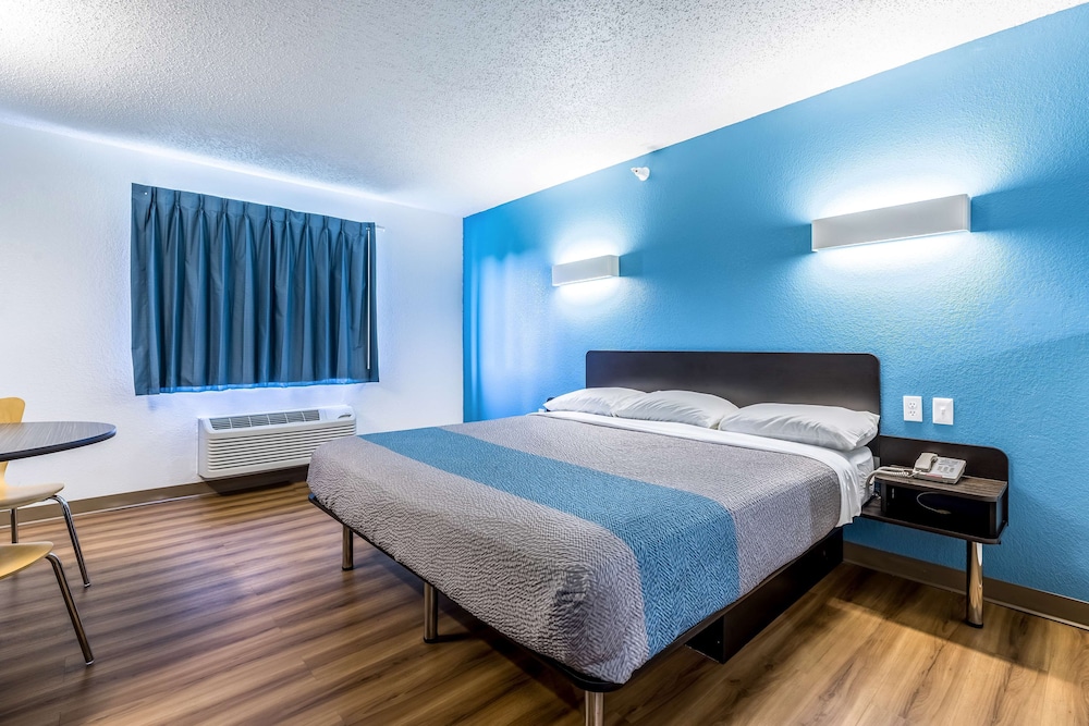 Motel6 Indianapolis, IN - Southport 28/45