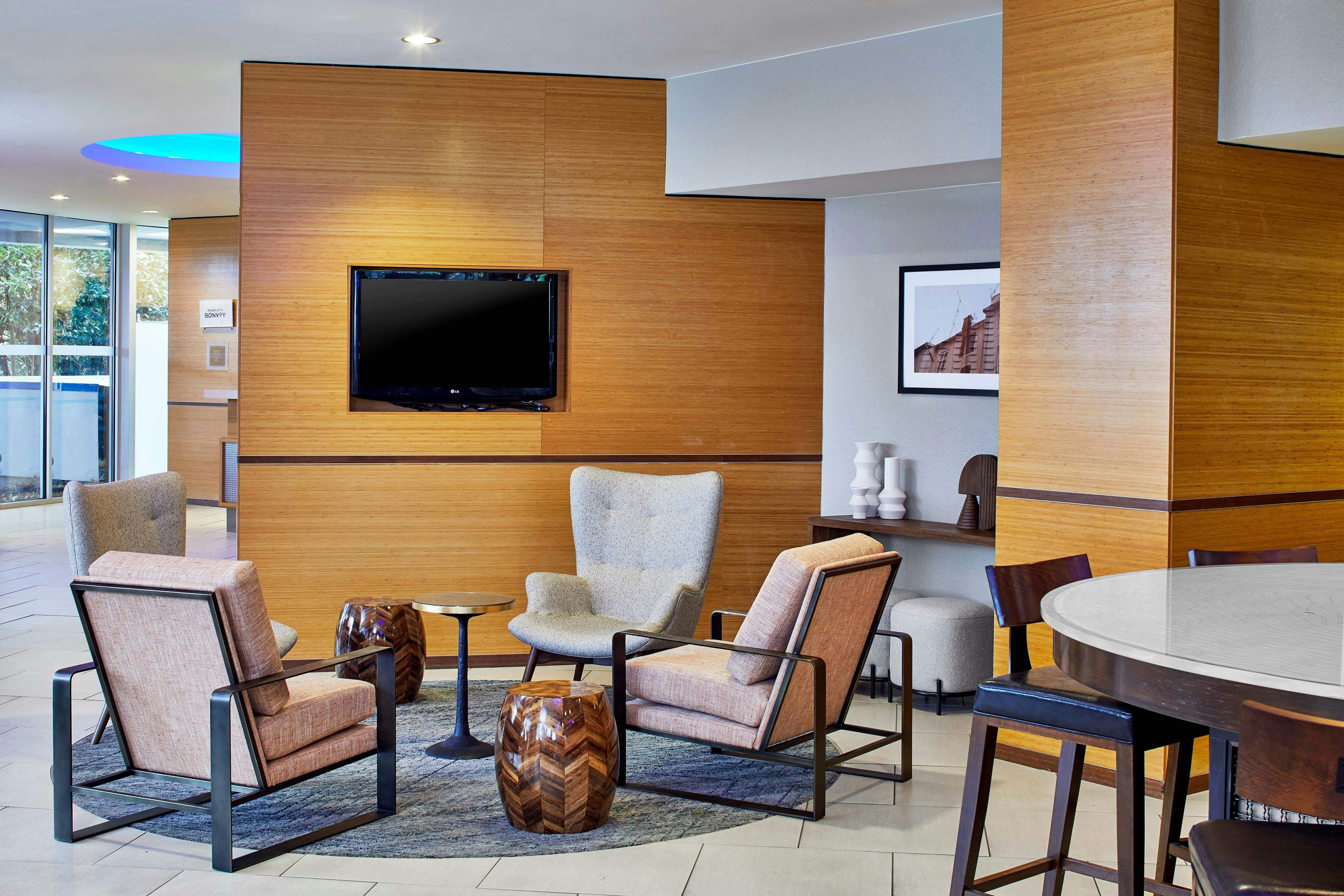 Four Points by Sheraton Tallahassee Downtown 17/21