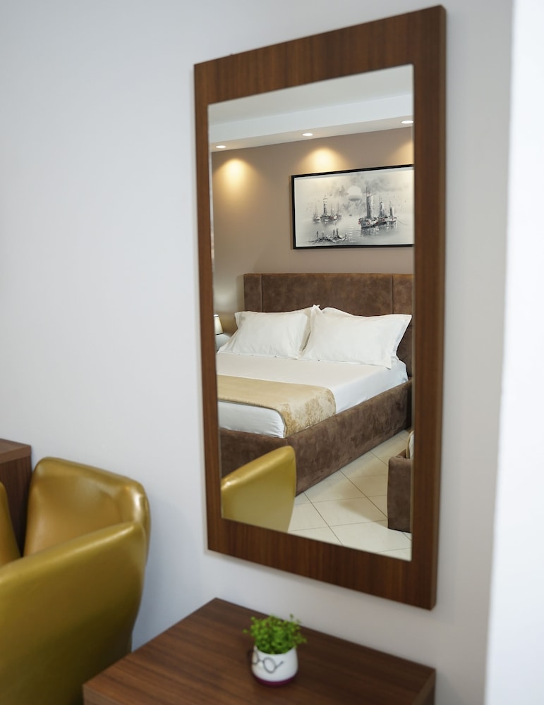 Atrium Deluxe Resort 22/62