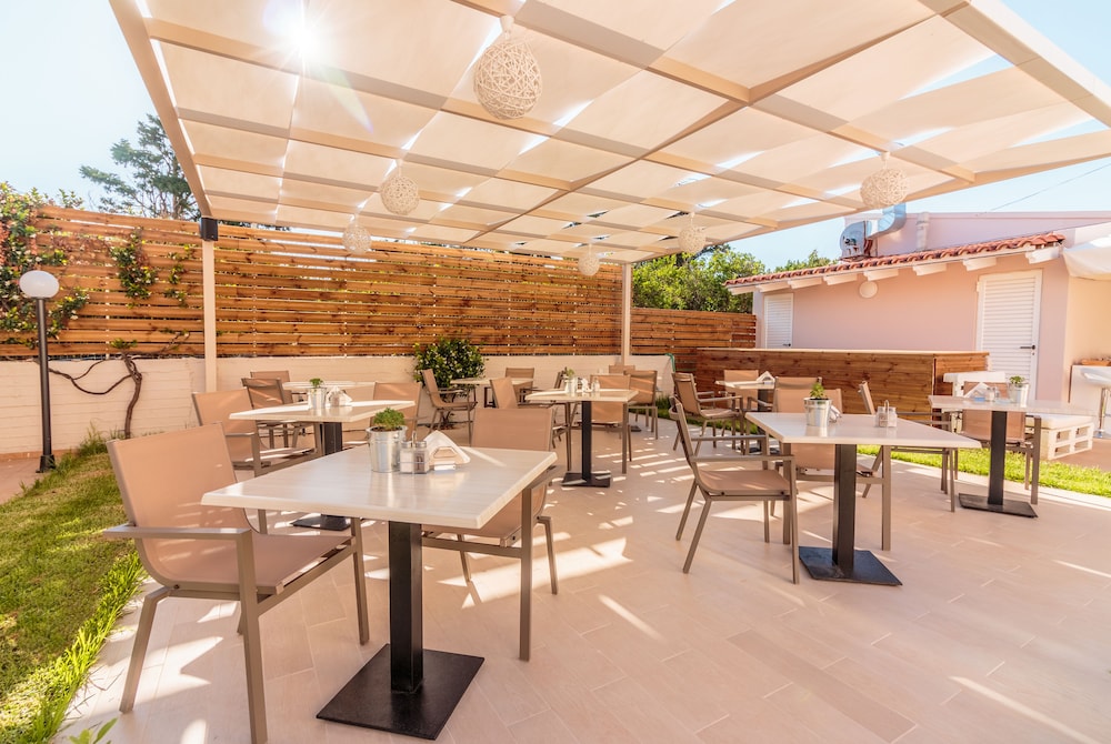 Dimitra &amp; Evdokia Hotel 27/38