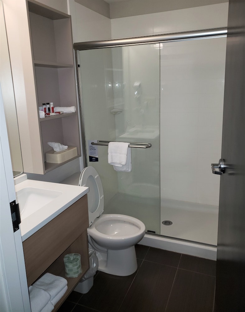 Microtel by Wyndham Penn Yan Finger Lakes Region 16/64