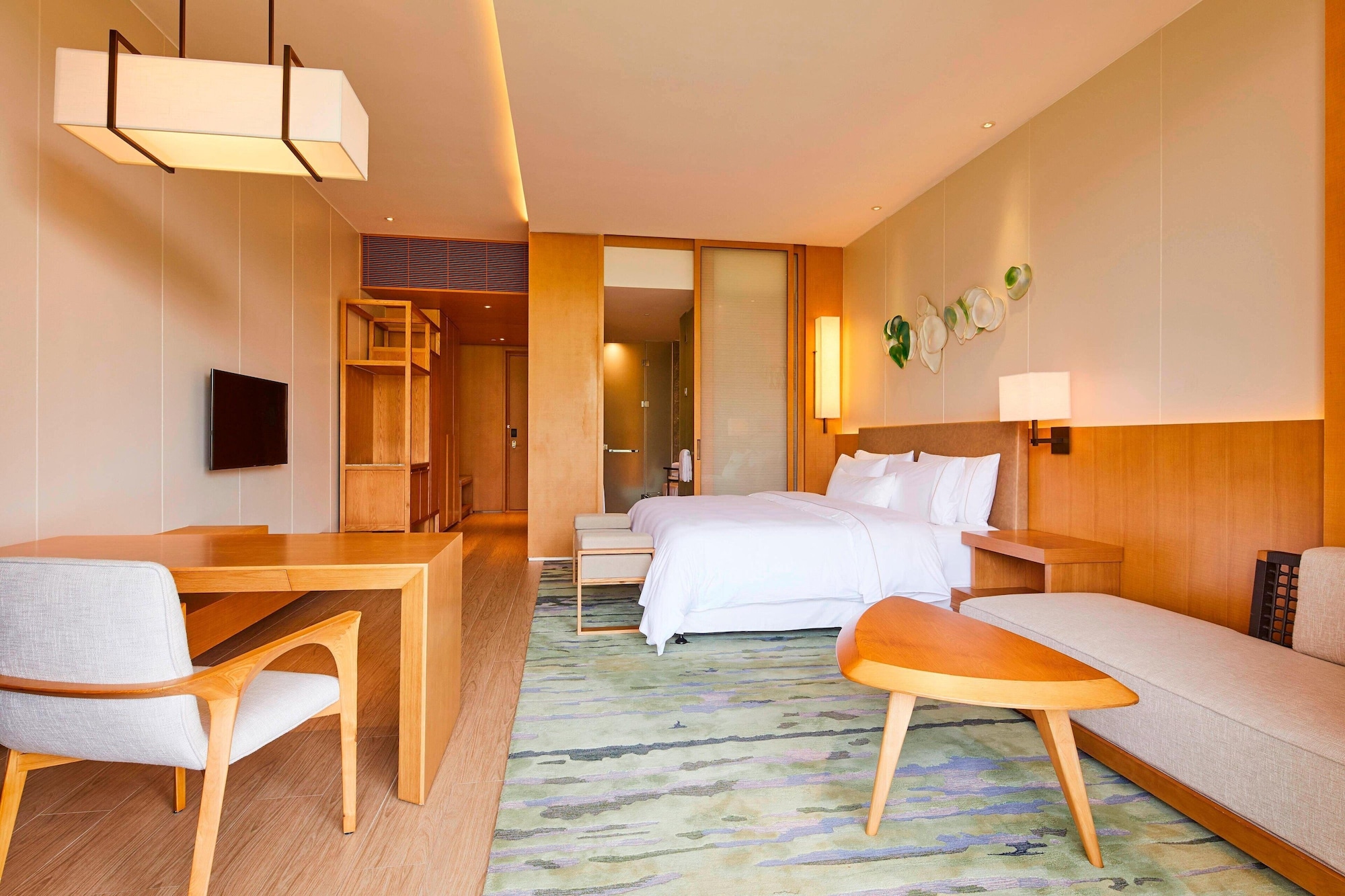 غرفة بسرير كينج بإطلالة على الحديقة، THE WESTIN SHIMEI BAY RESORT 2/6