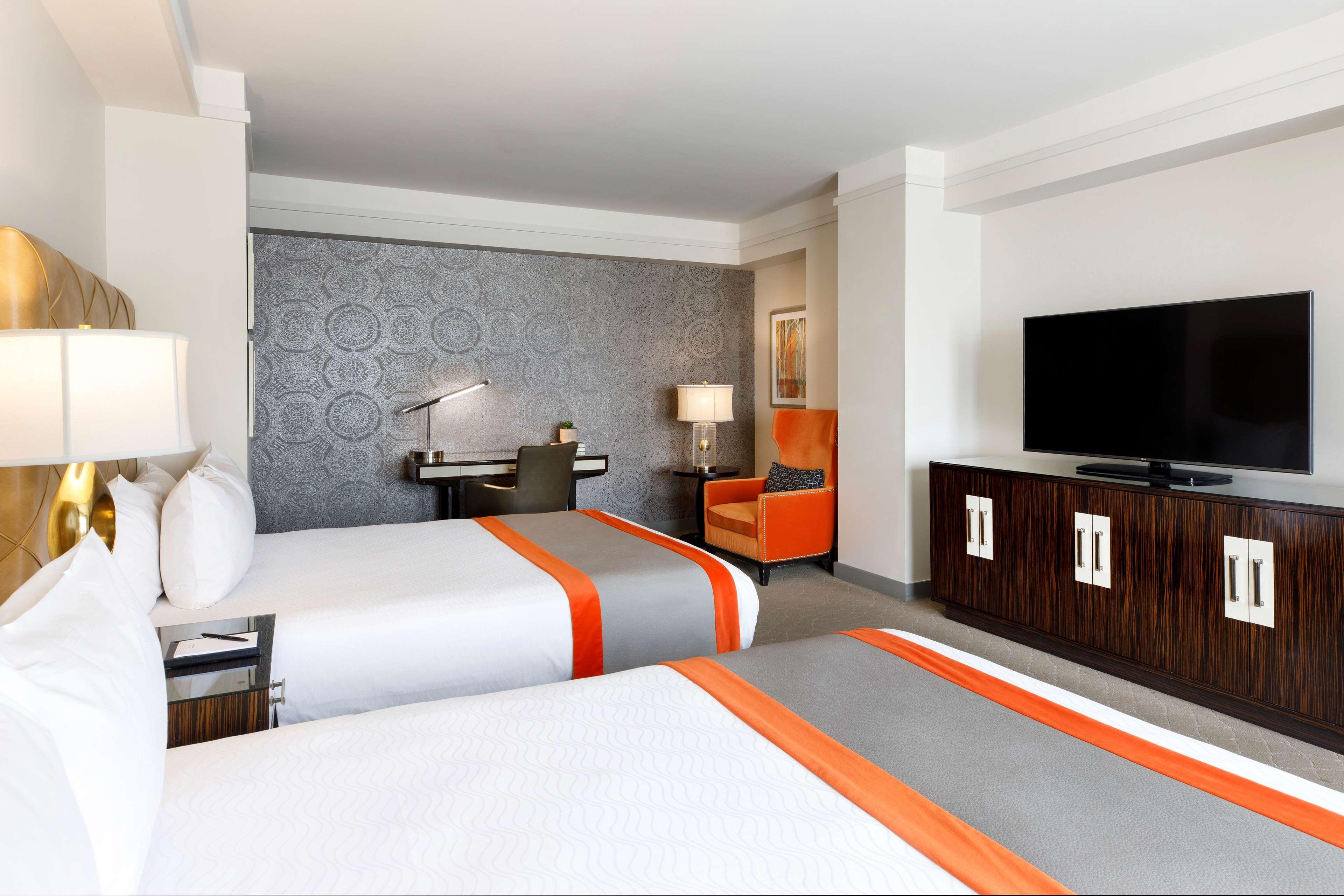 Deluxe, Queen Bed