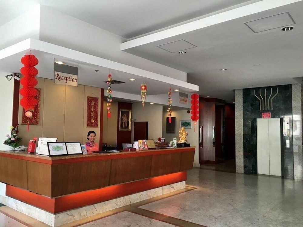 Hadyai Golden Crown Hotel 4/58