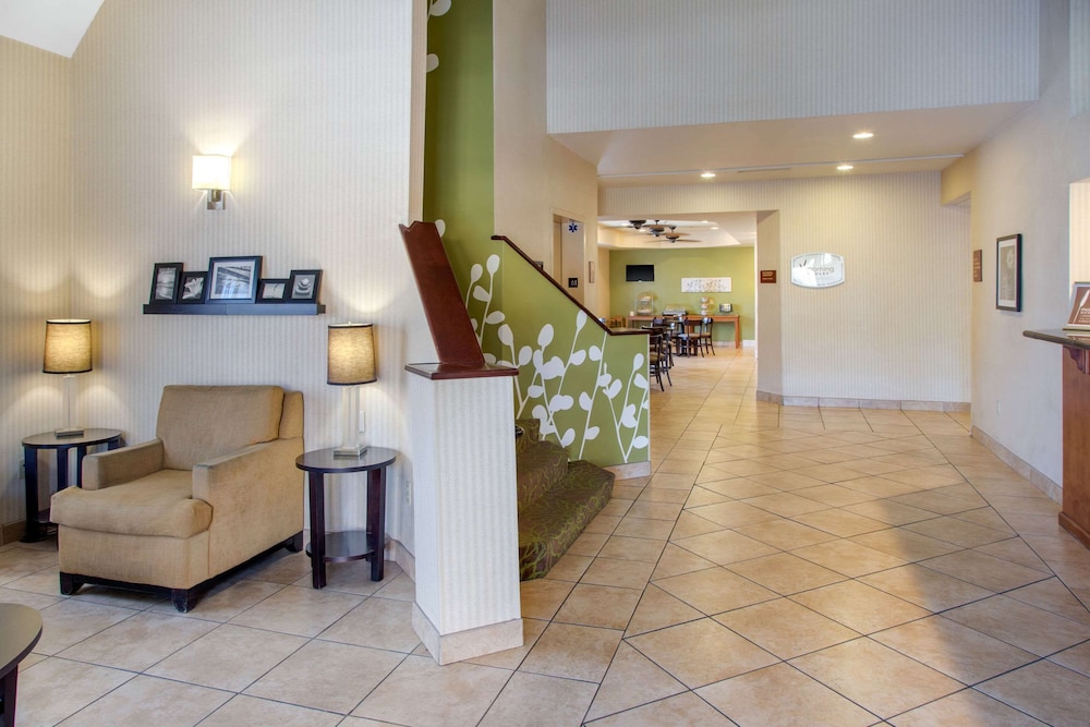 Sleep Inn & Suites Bakersfield North 34/46