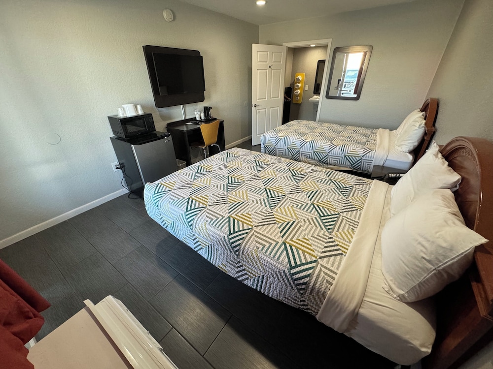 Motel6 Englewood, FL 46/64