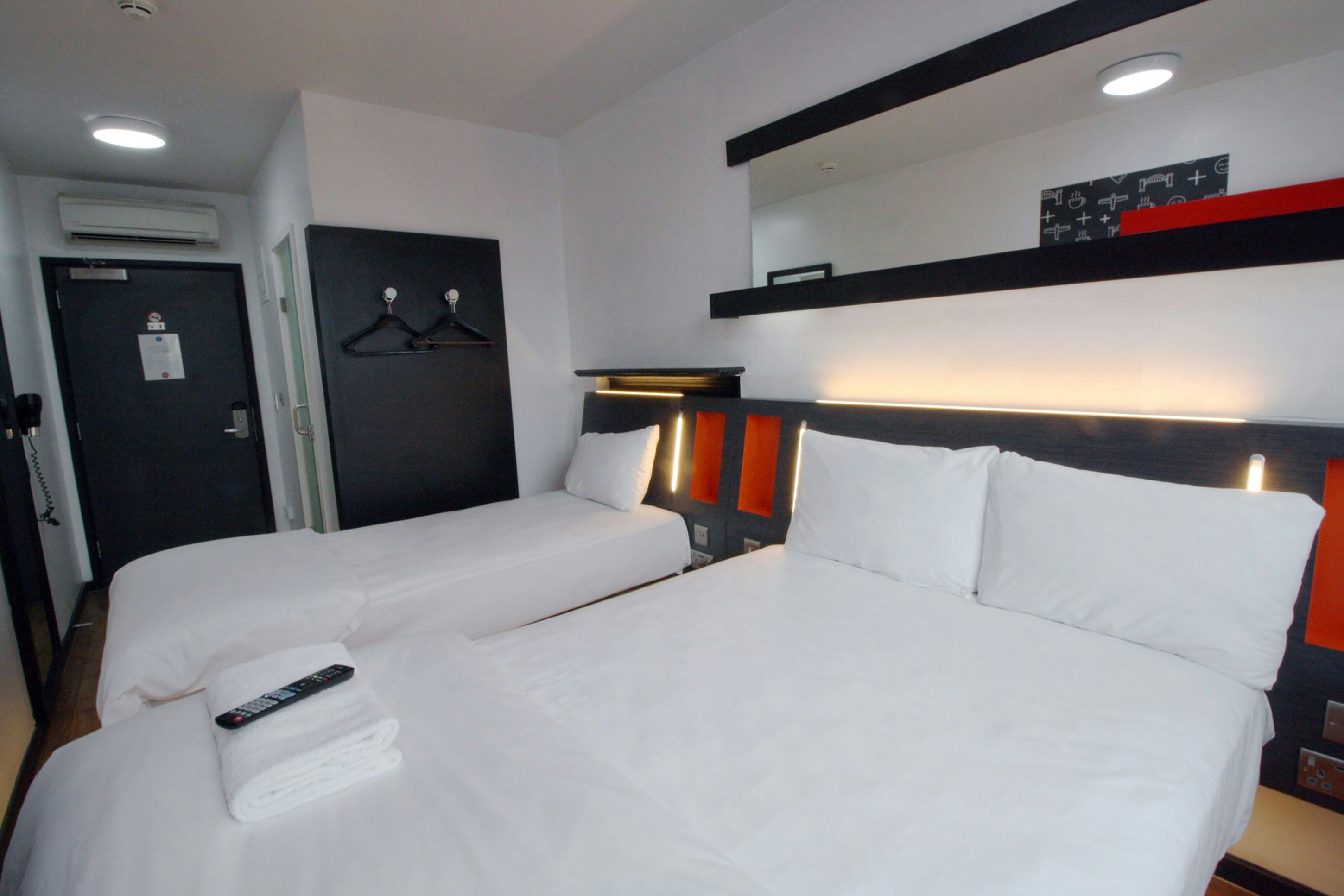 Family Triple Room DO NOT USE، easyHotel Newcastle City Centre 2/5