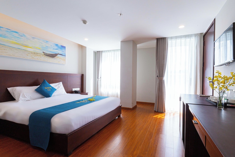 PREMIER, DOUBLE BED, CITY VIEW, BALCONY