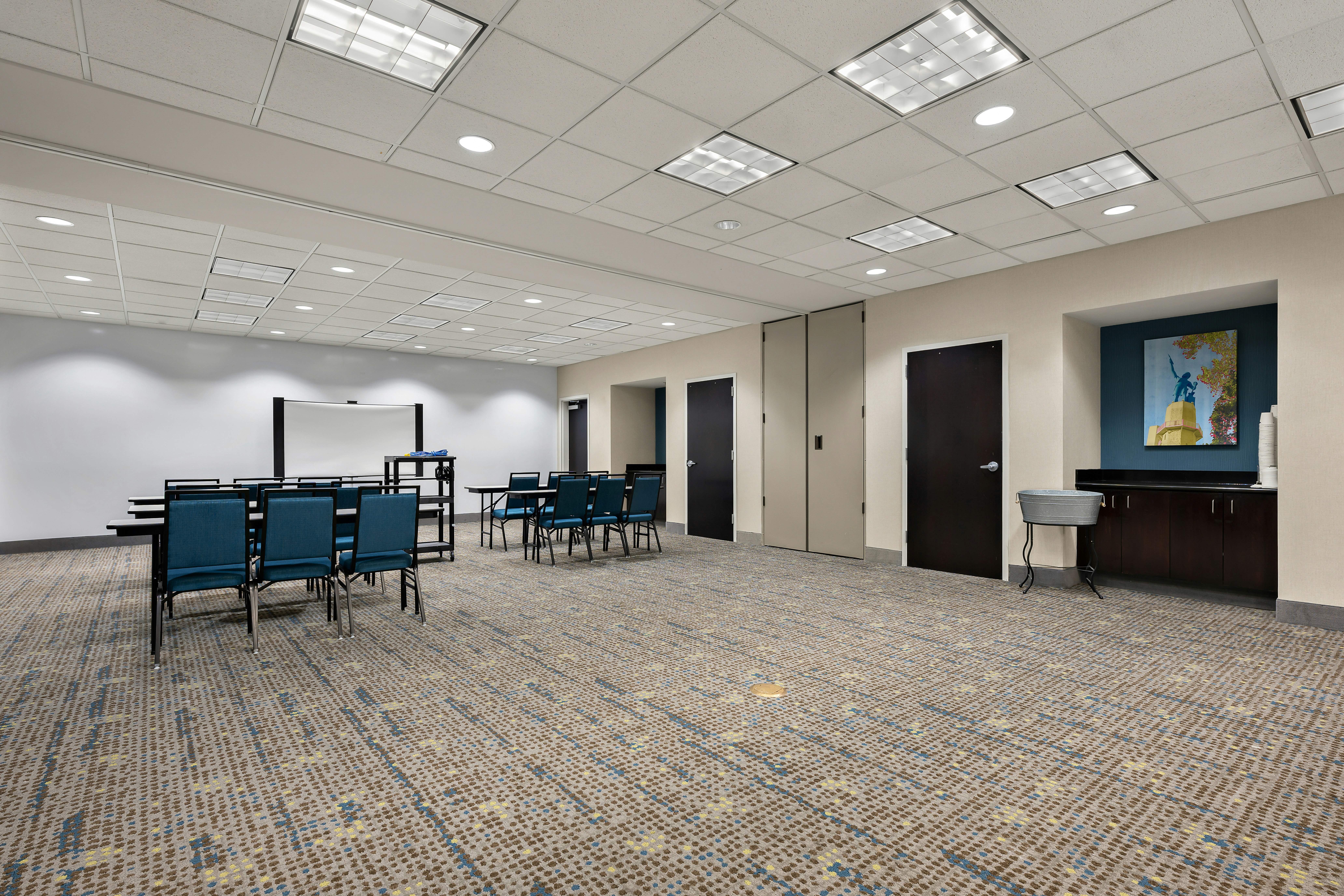 Hampton Inn Birmingham Leeds 68/74