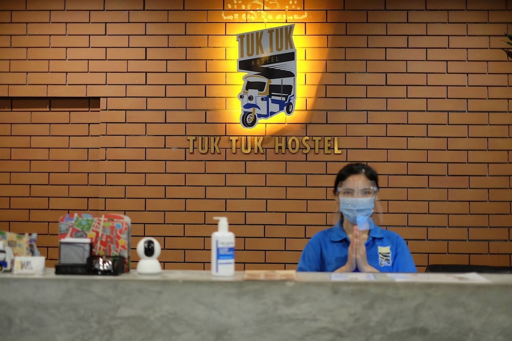 Tuk Tuk Hostel 16/70
