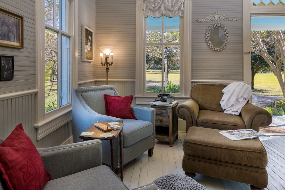 Maison D Memoire Bed & Breakfast Cottages 20/50
