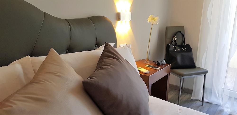 Prima Guest House Collection 25/50