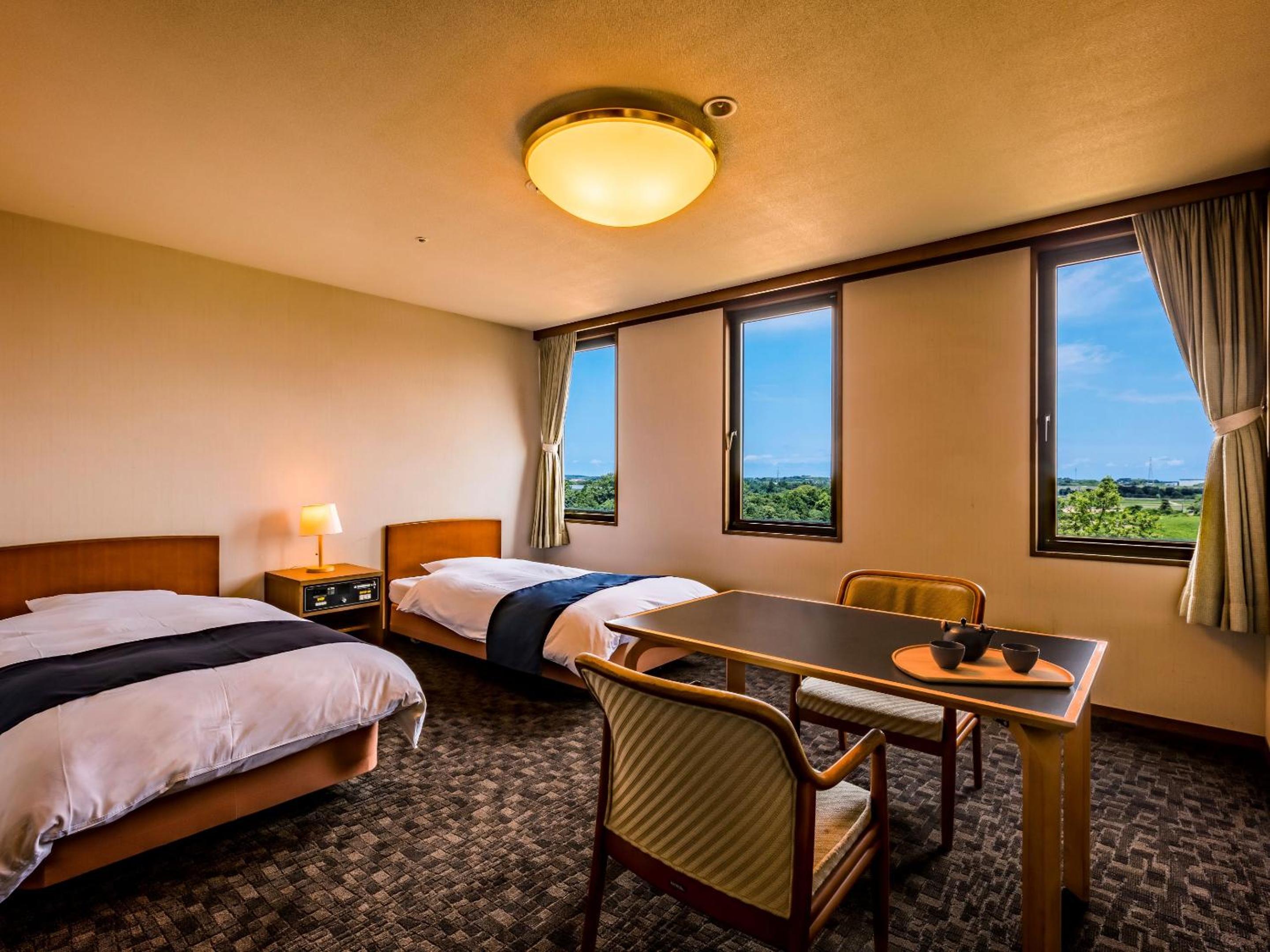 Standard, Twin Beds