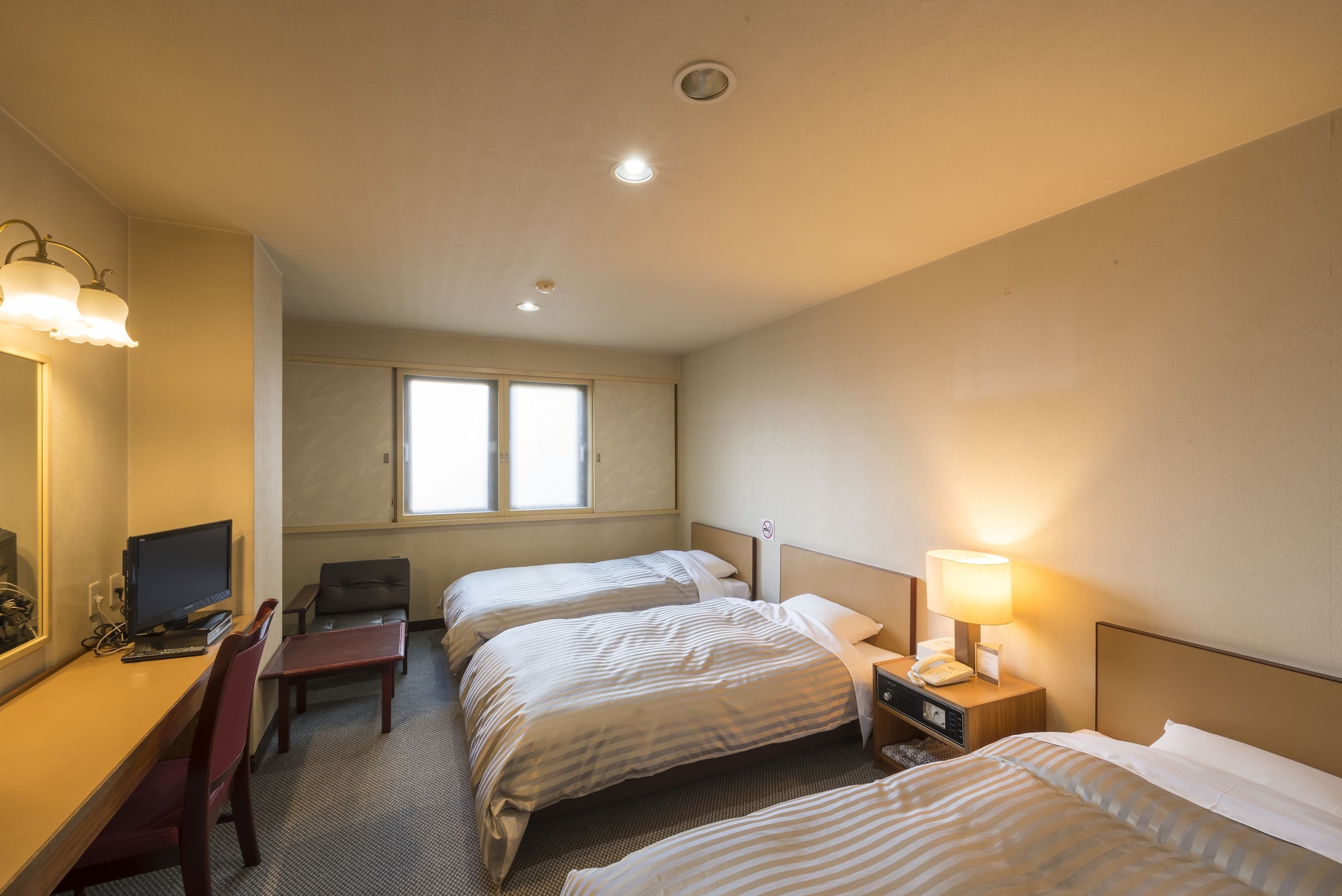 ROOM, TRIPLE