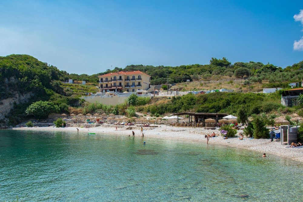 Sunrise Beach Hotel 47/53