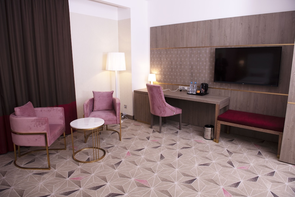 RODINA Hotel 33/49