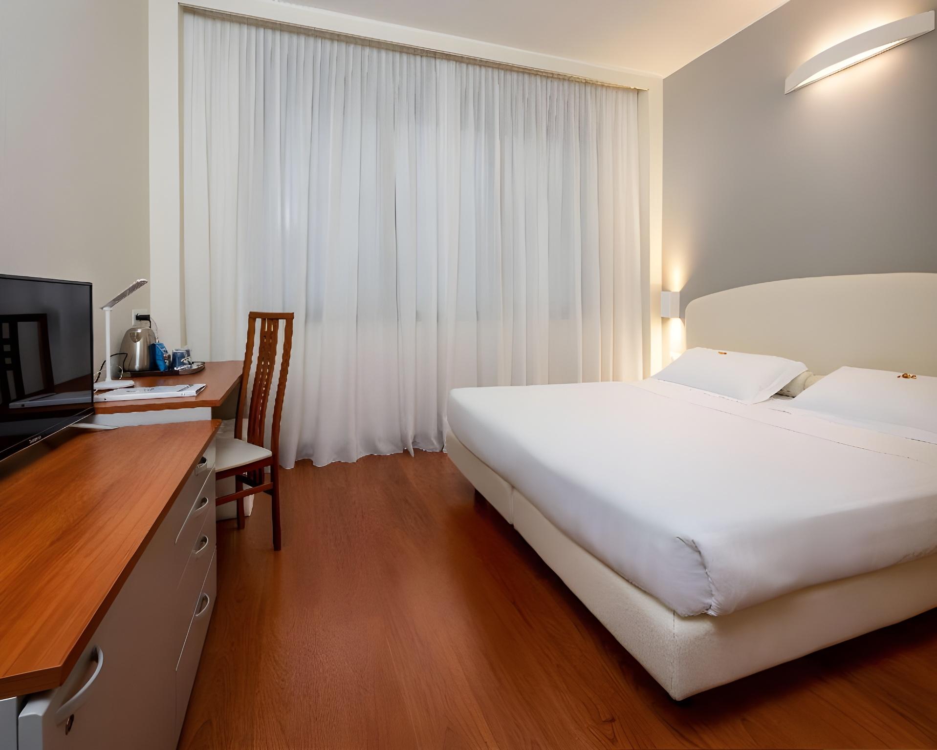 Economy, Double or Twin Bed