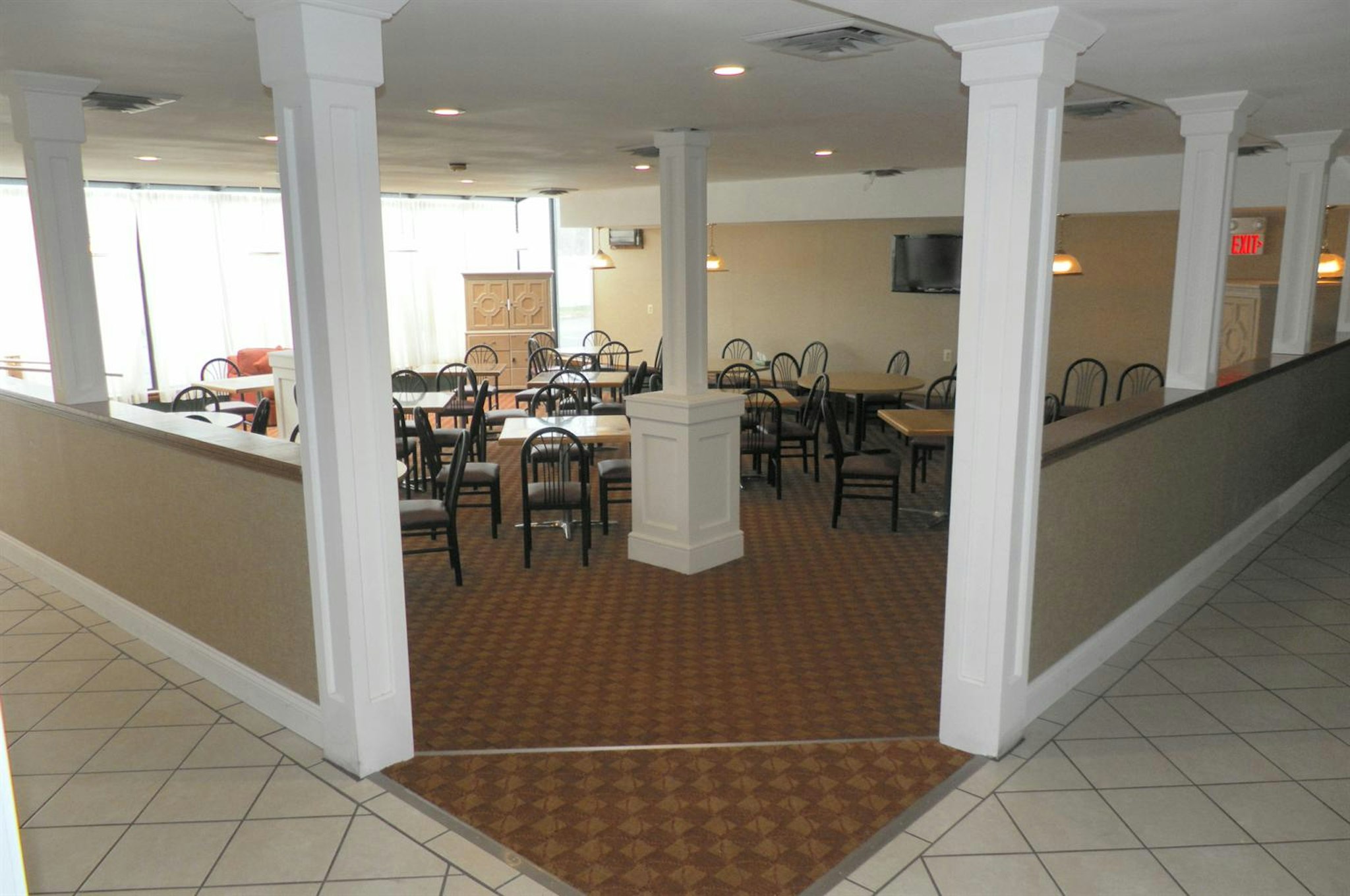 Ambassador Inn Suites 42/43