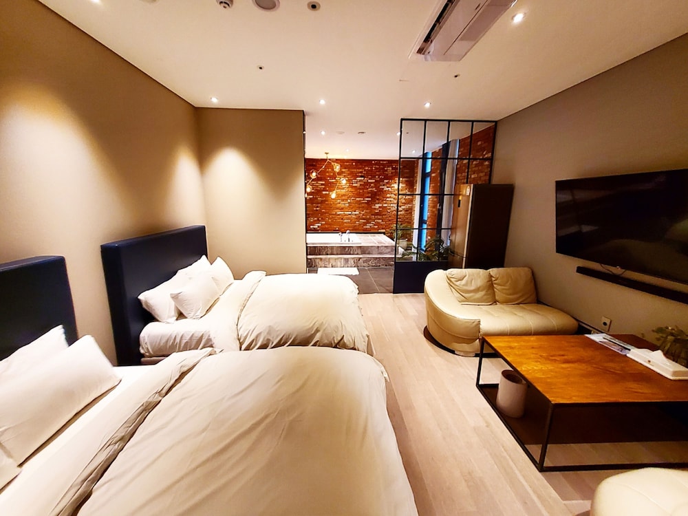 Hotel Stendhal 24/72