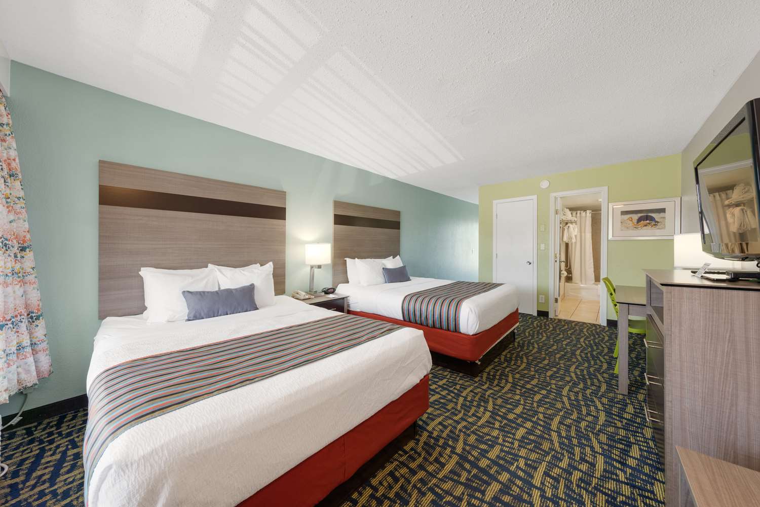 Room, 2 Queen Beds, Kitchen