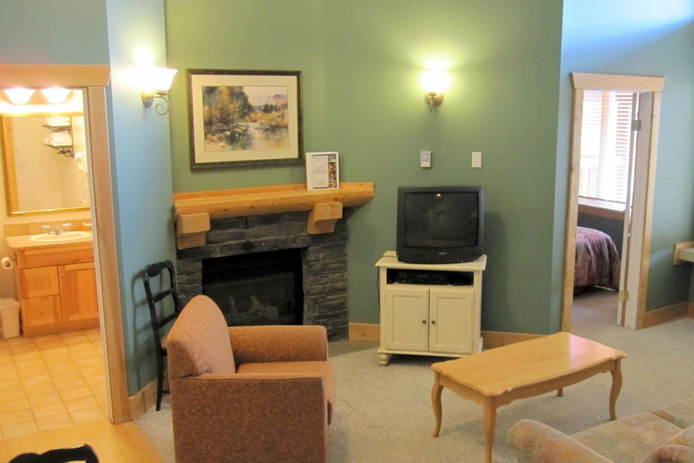 Cornerstone Lodge 39/61