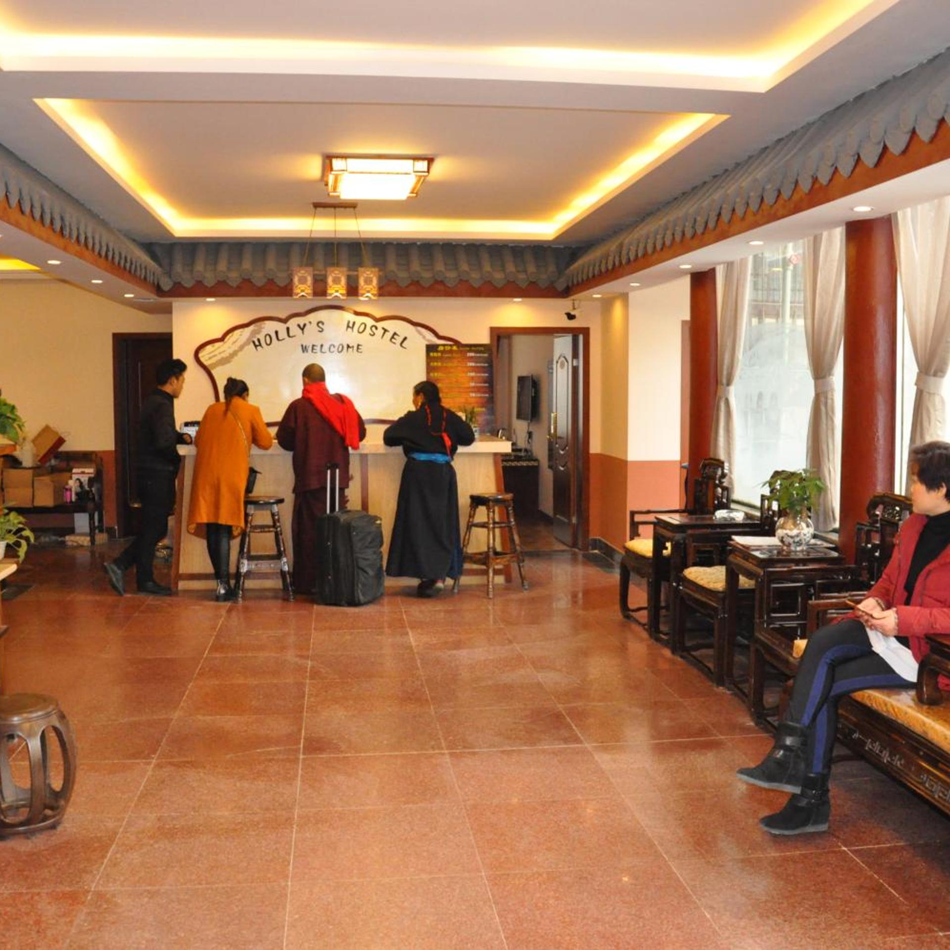 Holly Hostel 33/50