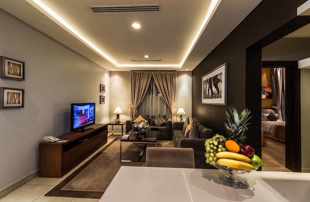 بودل فخرية(Boudl Al Fakhria) 16/26