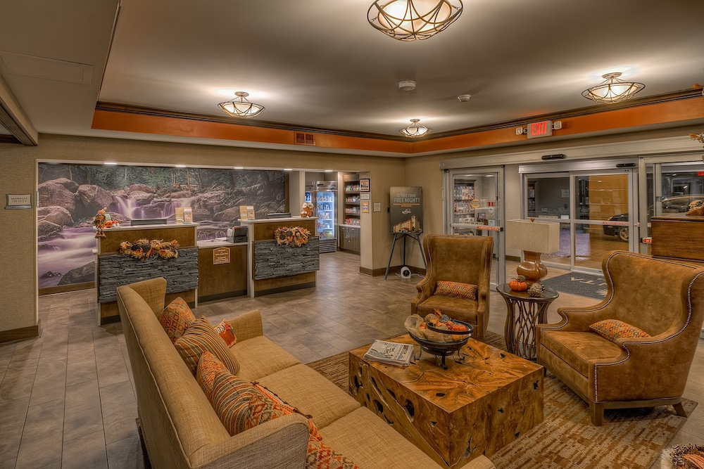 La Quinta Inn Suites Pigeon Forge 53/64